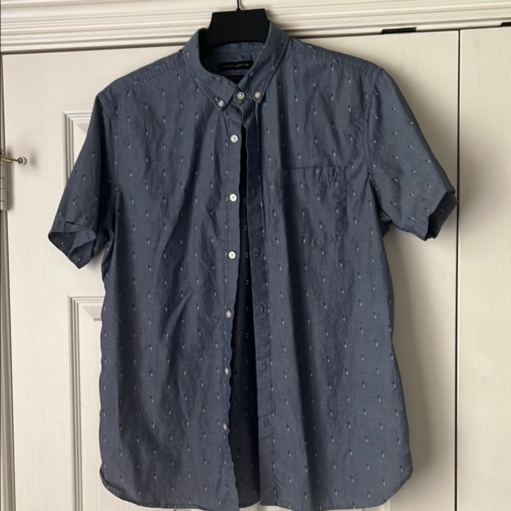 Banana Republic Blue Casual Button Down Shirt